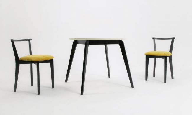 Стол Arki К 90 чёрный/слоновая кость